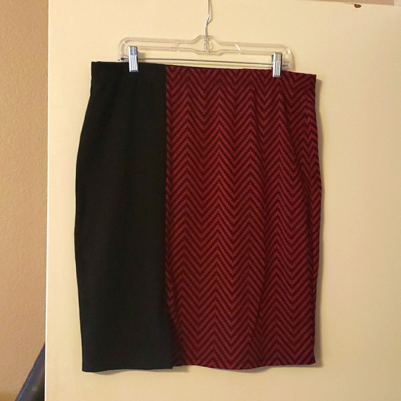 Halo stretchy skirt - Picture 1 of 5
